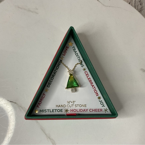 🐘🐘💓 14K Gold Plated Hand Cut Stone Christmas Tree Pendant Necklace - Picture 7 of 8